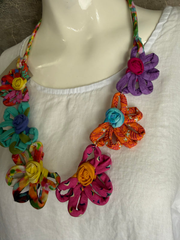 26N145 Coneflower Combo Necklace-A Spring Mix