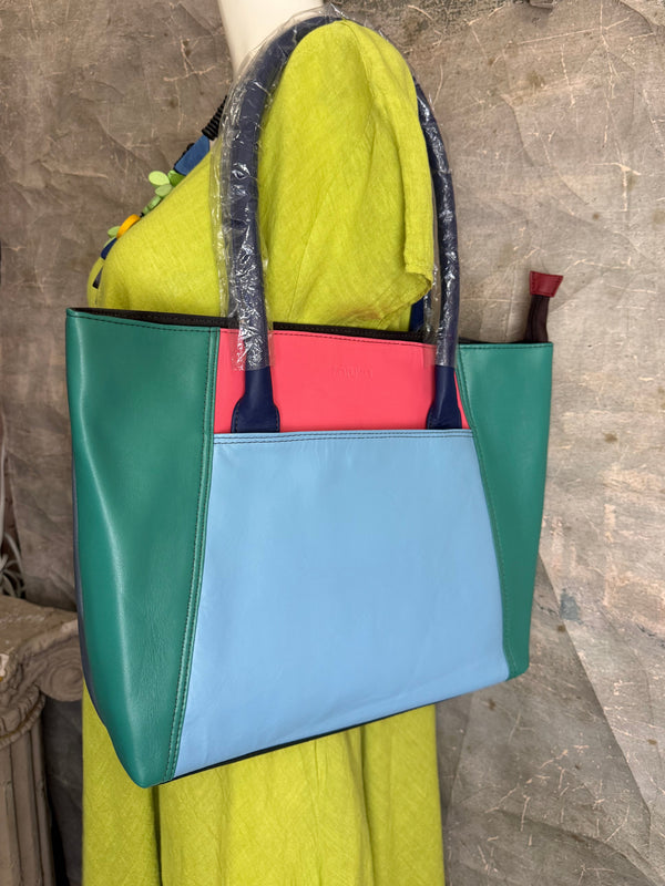 84730 Sitges Shoulder Bag-B
