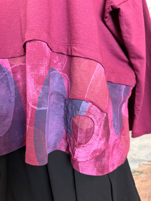 91865 Artsy Patch Pullover-Bordeaux