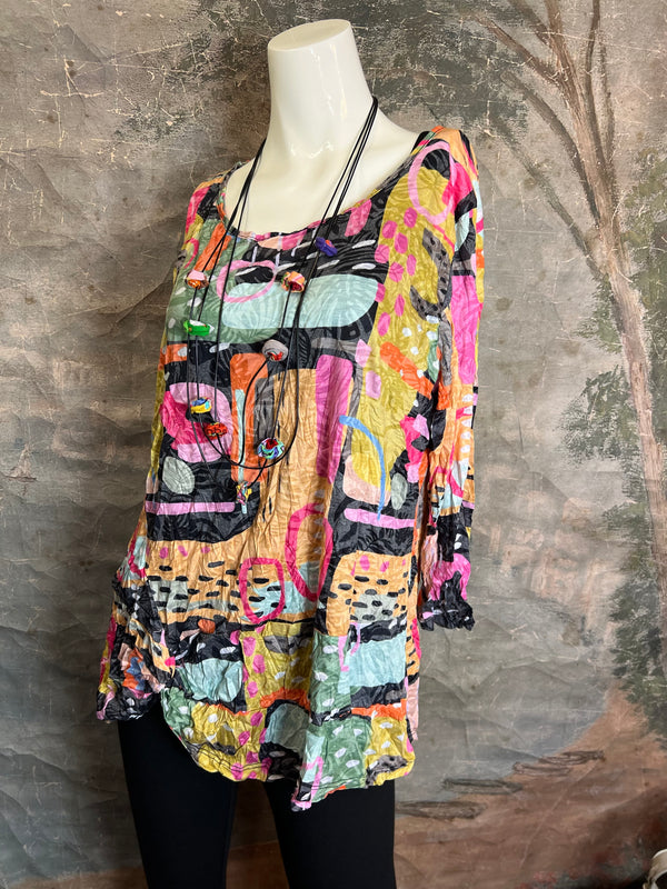 25016 Crinkle Knot Top