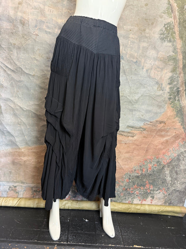 88514 Crinkle Pleat Pants