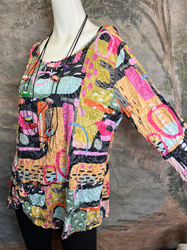 25016 Crinkle Knot Top