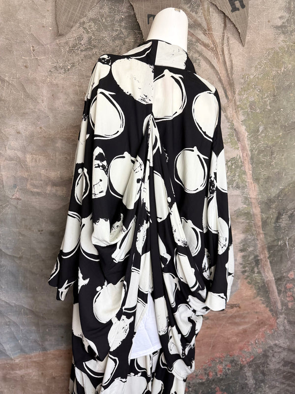 W601 Lina Jacket-Black w white dots