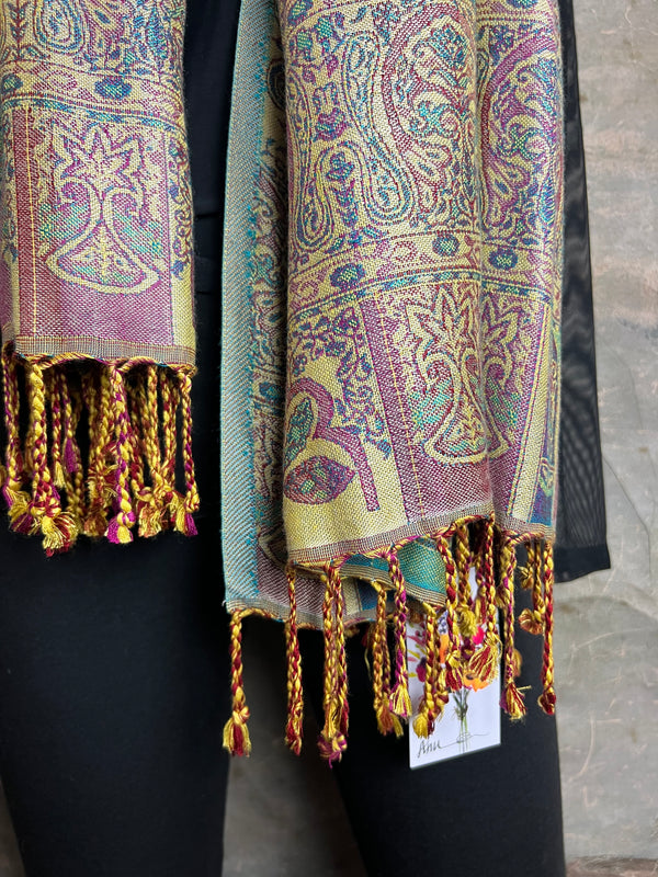 16630 ANU REVERSIBLE SCARF-BUTTER PAISLEY