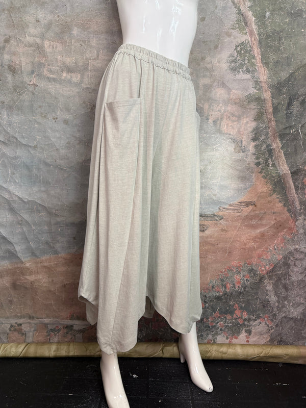 Q173 Zelda Pant-Stone
