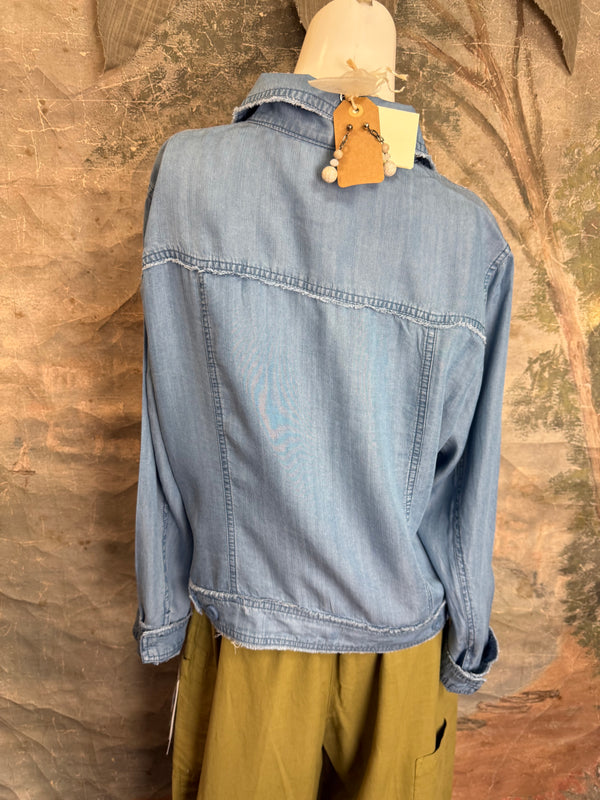 LIN7403 LULA B TRAVEL JKT-Denim