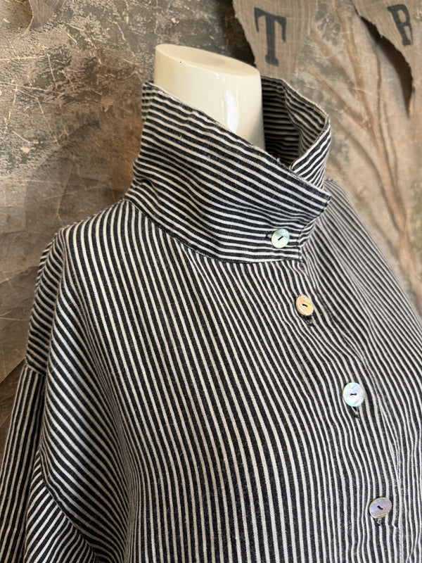 5510 Architecture Top-Black/White Stripe