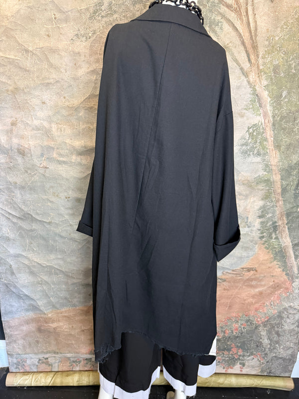 32302 Med to Long Blazer Jkt W/Trim-Black