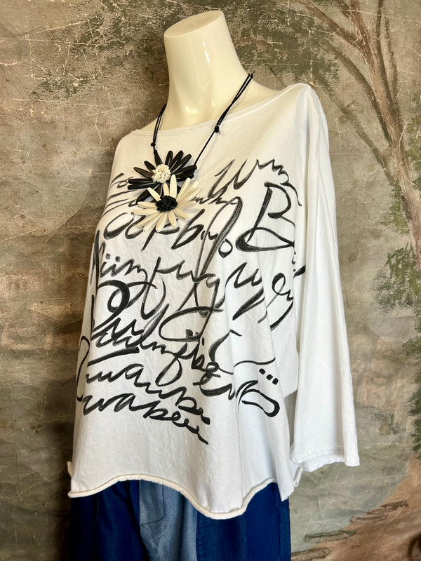 TEE007S2 Luna Tee W/Graphic