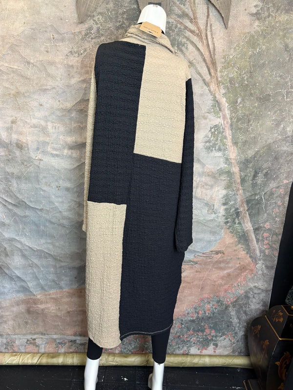 D525 Waffle Knit Turtleneck Dress-Mocha/Black