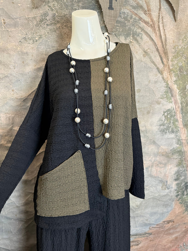 T1534 Waffle Knit Pock Top