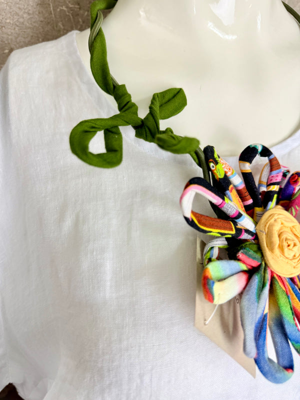 26N40A Small Neckflower Necklace
