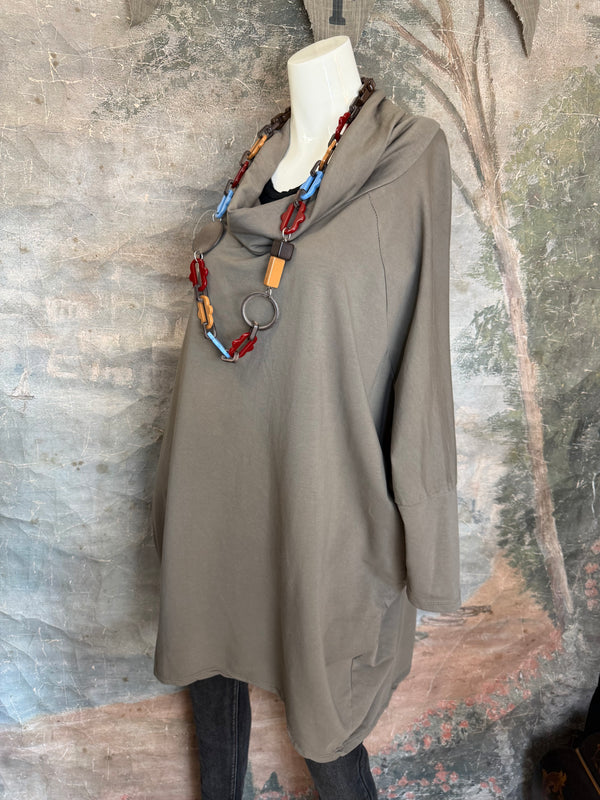 4129 Cowlneck Big Top-Taupe