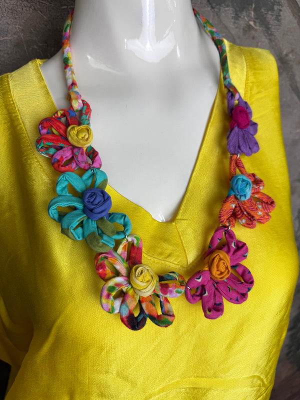 26N145 Coneflower Combo Necklace-A Spring Mix