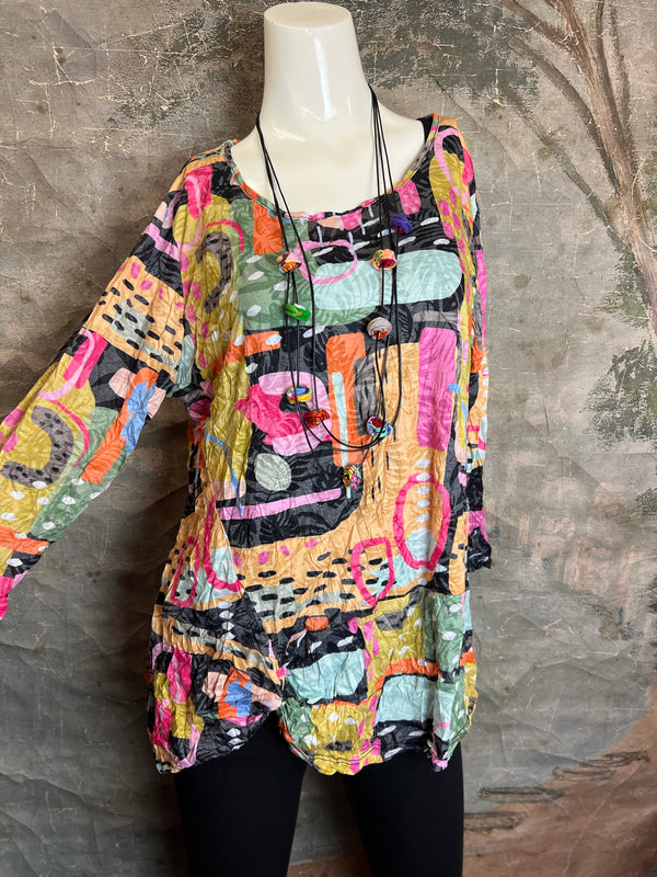 25016 Crinkle Knot Top