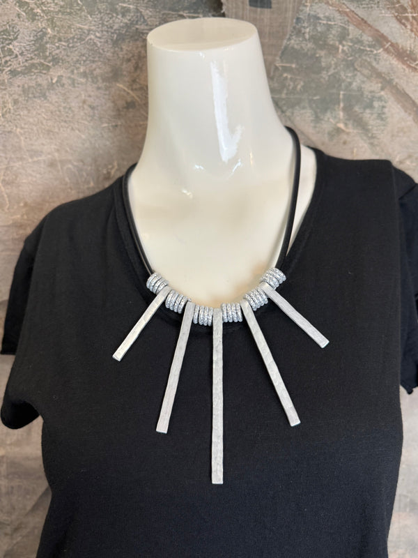 326 Rays Drama Necklace