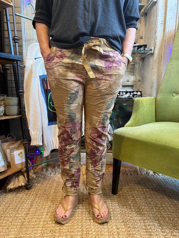 0A910 Pull On Stretch Pants-Camel/Floral