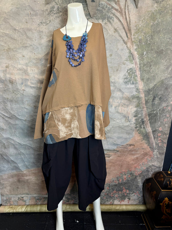 91865 Artsy Patch Pullover-Camel