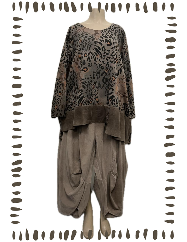91919 Leopard Print Pullover-Mocha