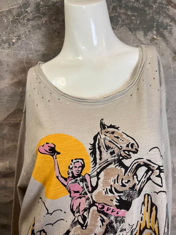 PL191T Cowgirl Distressed Tshirt