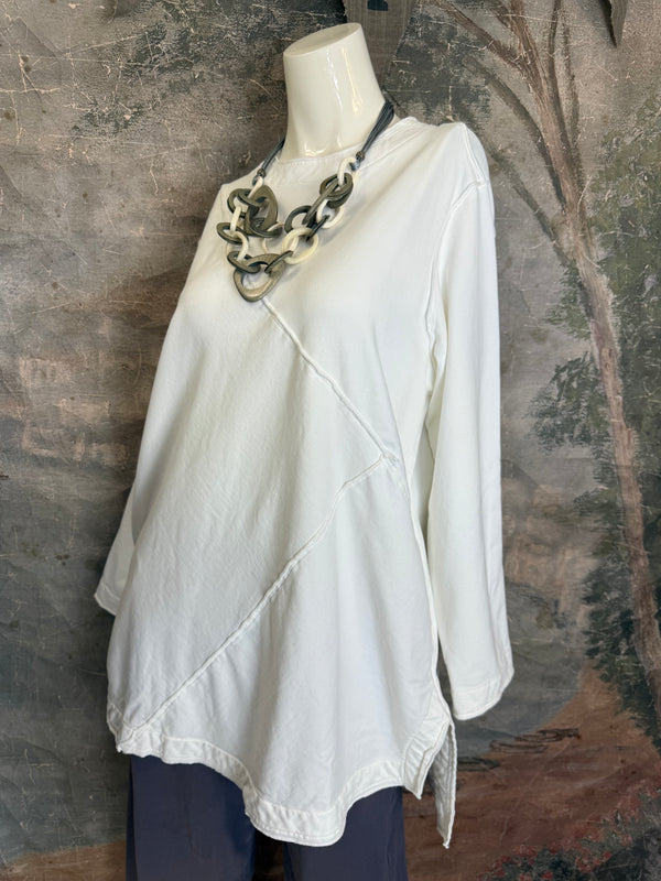 A2996202 L/Slv FE Top-Laundered