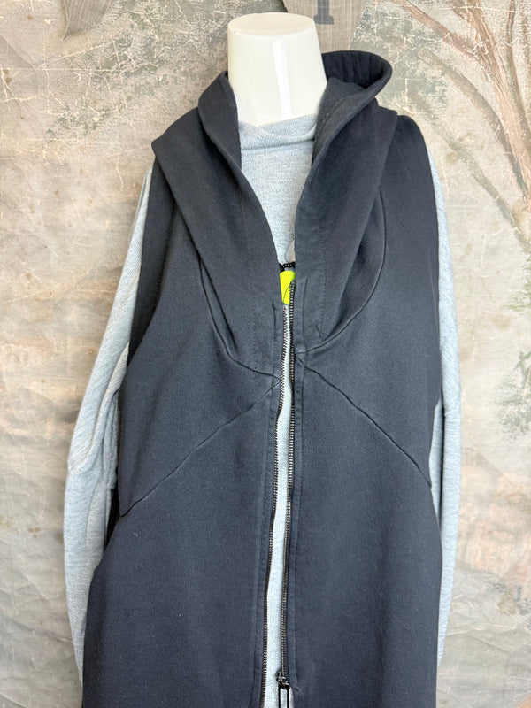 2626AU Zip Hoodie Vest-Black