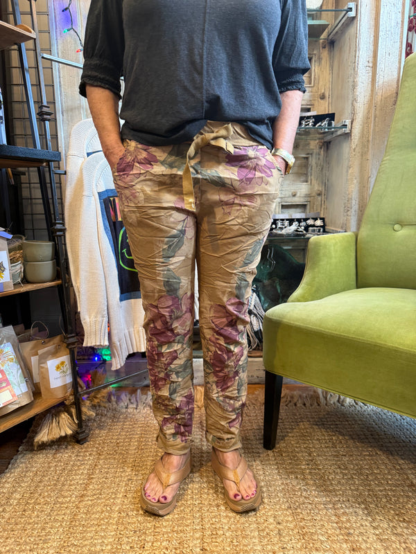 0A910 Pull On Stretch Pants-Camel/Floral