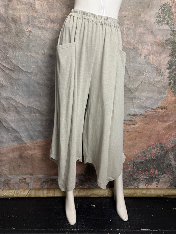 Q173 Zelda Pant-Stone