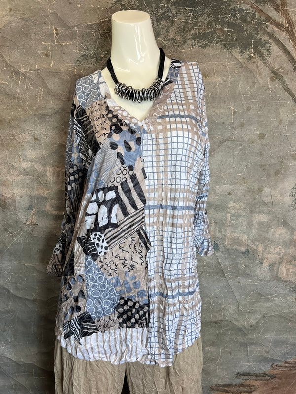 25057 Crinkle Mix Media Top