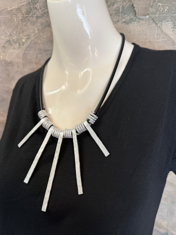 326 Rays Drama Necklace