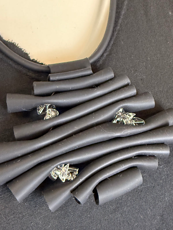 435 Cristals Drama Necklace