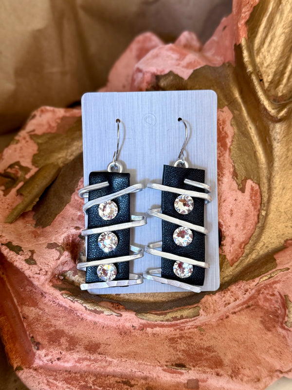 064 Foxy Dangle Earrings