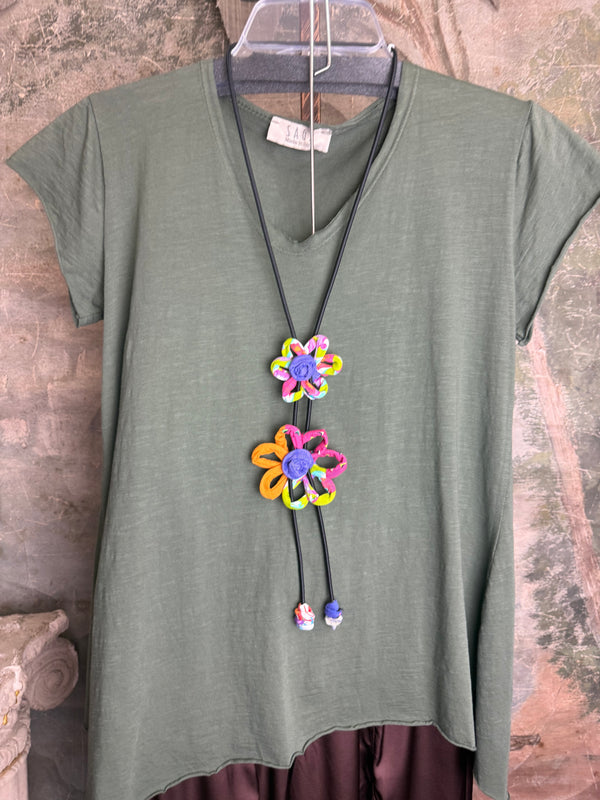 26N144 Double Daisy Bolo Necklace-C MIX