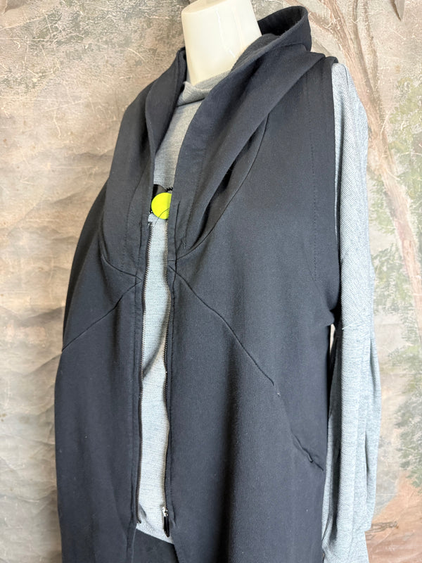 2626AU Zip Hoodie Vest-Black