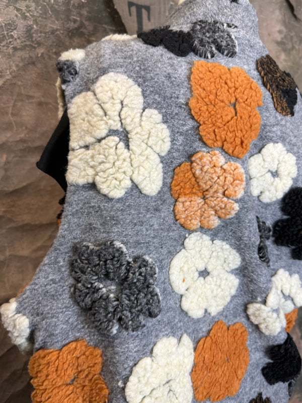 25751 Floral Texture Vest