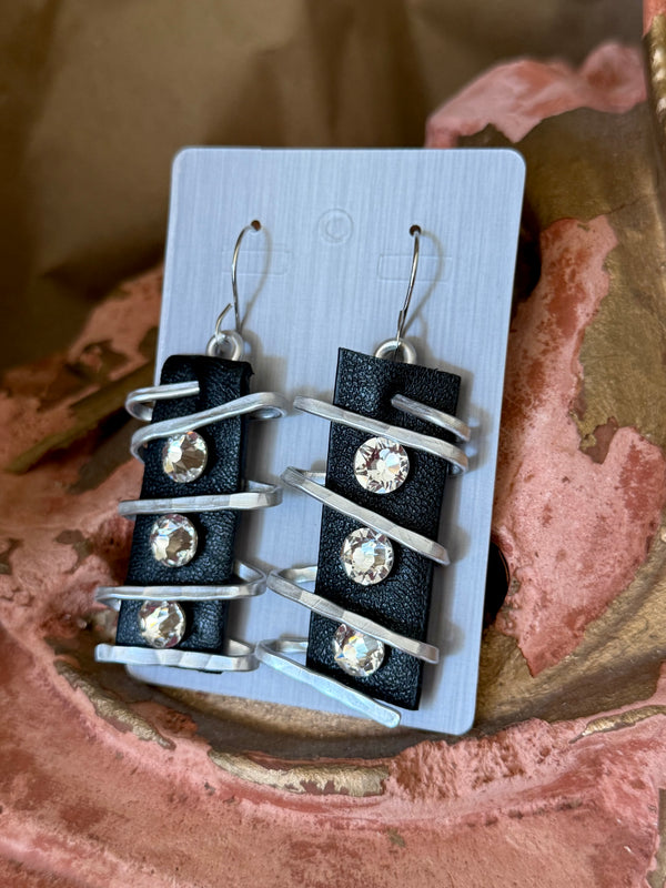 064 Foxy Dangle Earrings