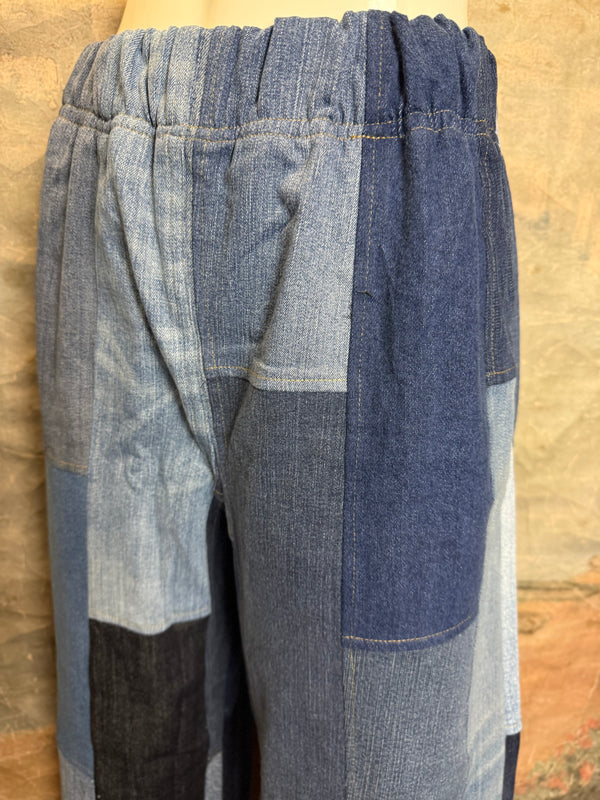 5443 Teona Denim Mix Crop Pant