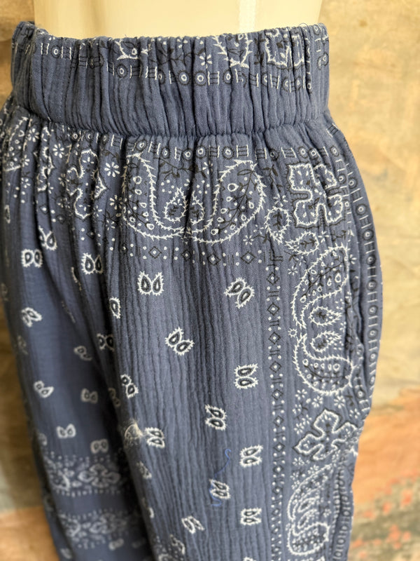 5791 Bandana Crop Pant-Navy