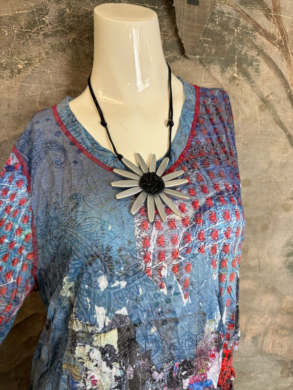 25615 Crinkle One Pocket Top-Multi