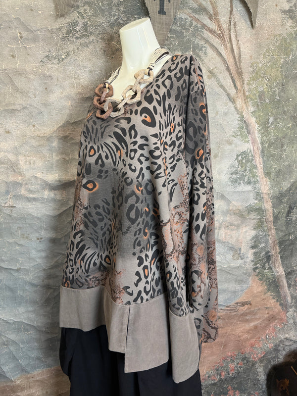 91919 Leopard Print Pullover-Mocha