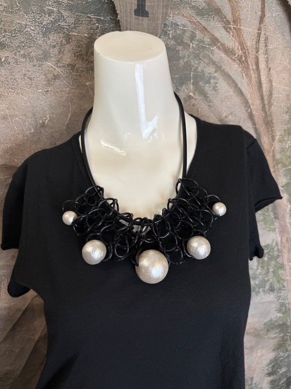 422 Drama Olga Necklace