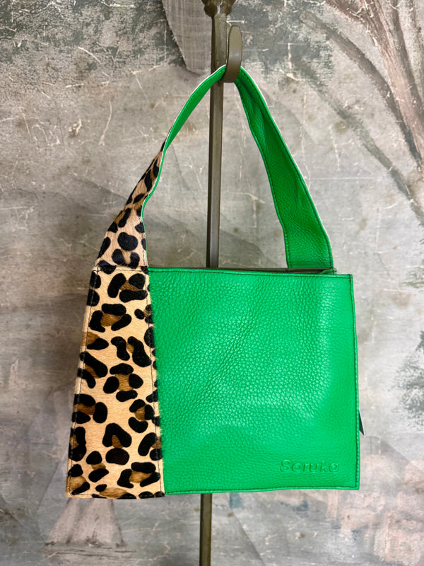 81200 Melissa Handbag-B