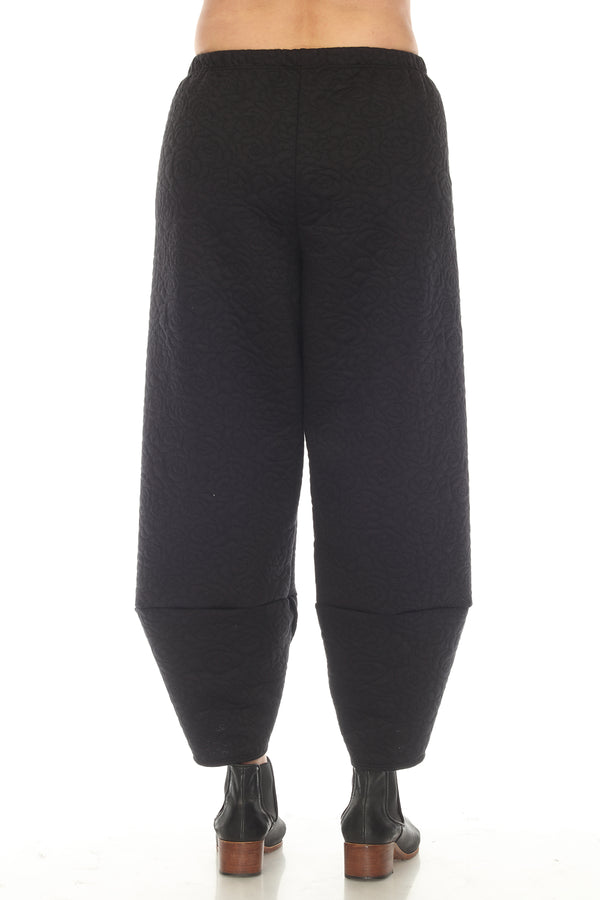 B137NBB Wide Capri Cross Pant