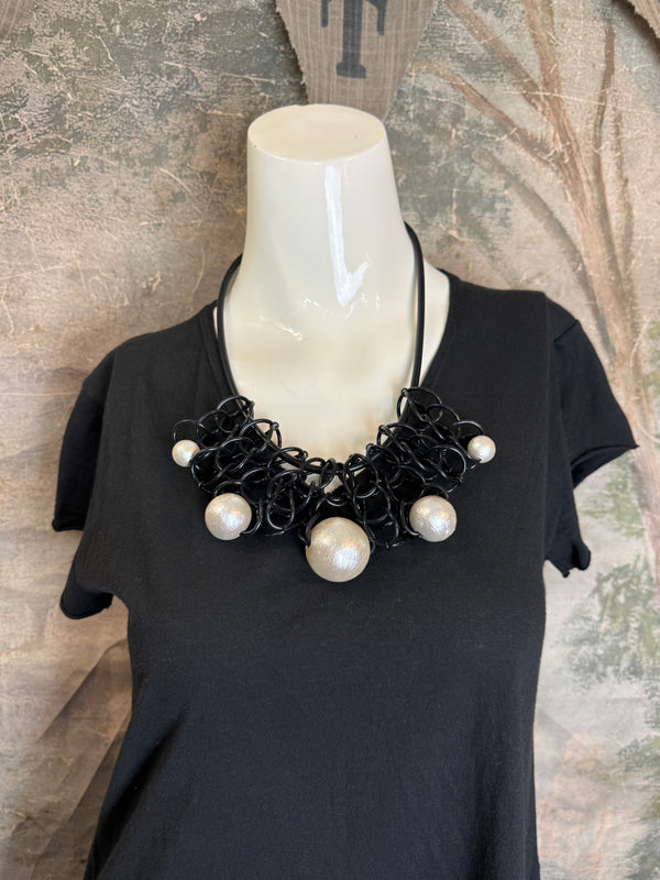 422 Drama Olga Necklace