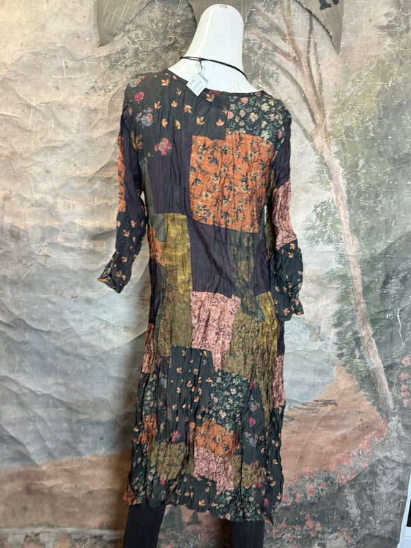 25517 Crushed Sharkbite Dress