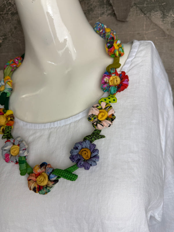 26N38 Lei Of Twisted Flowers Necklace