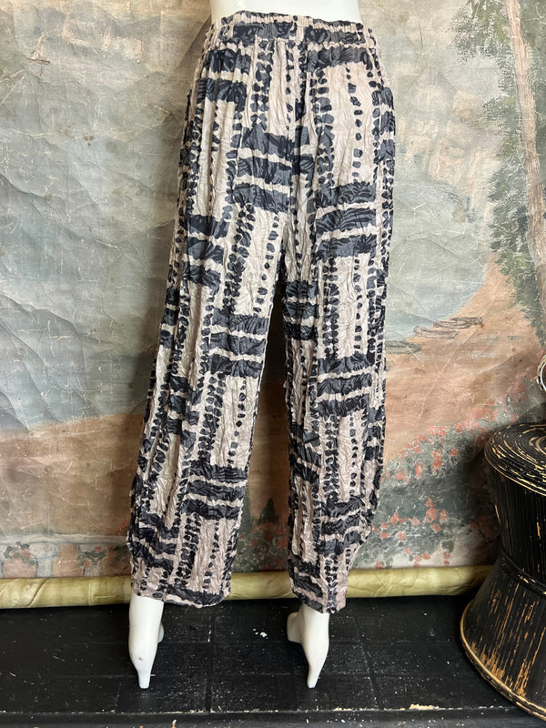 25027 Crinkle Lantern Pants