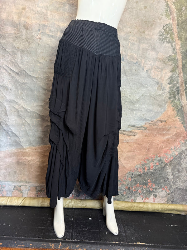 88514 Crinkle Pleat Pants