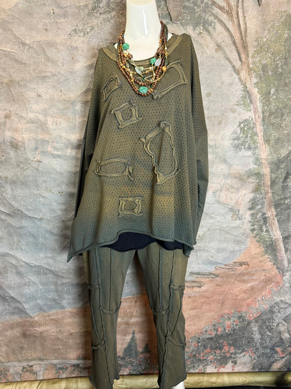 CE714 Cheer Sweater Top-Polished