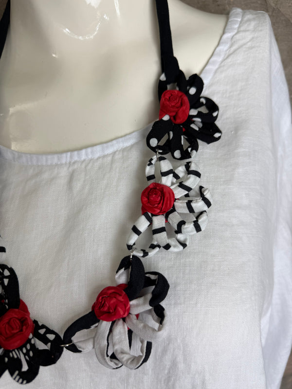 26N145 Coneflower Combo Necklace-B Red,White,BLK